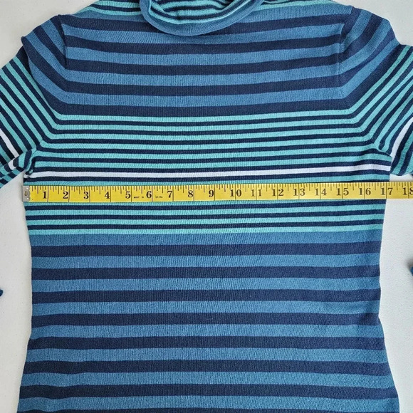 Duluth Trading women's S'no Sweat Mock Sweater blue striped pullover S - Picture 5 of 6